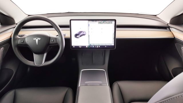 TESLA Model 3 usata, con Cerchi in lega