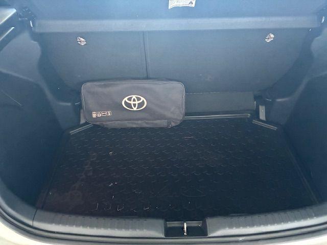 TOYOTA Yaris usata, con Autoradio