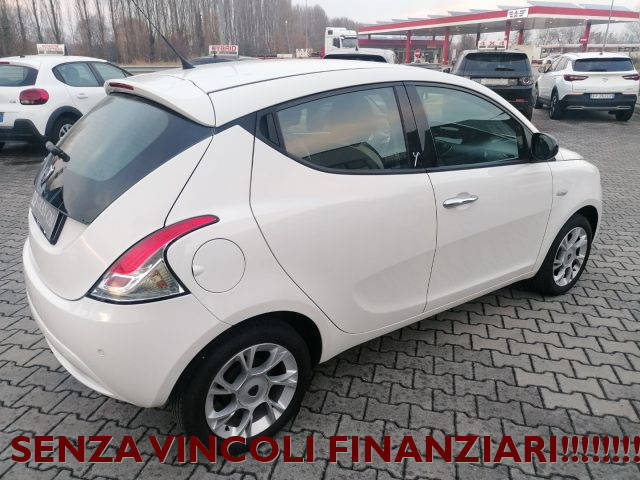 LANCIA Ypsilon usata, con Autoradio
