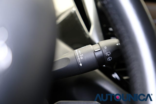 PEUGEOT 208 usata, con Isofix