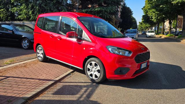 FORD Tourneo Courier usata, con ESP