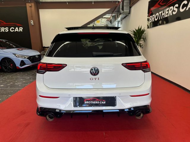 VOLKSWAGEN Golf usata, con Autoradio