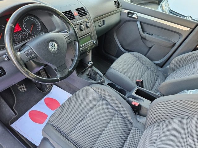VOLKSWAGEN Touran usata, con Controllo trazione