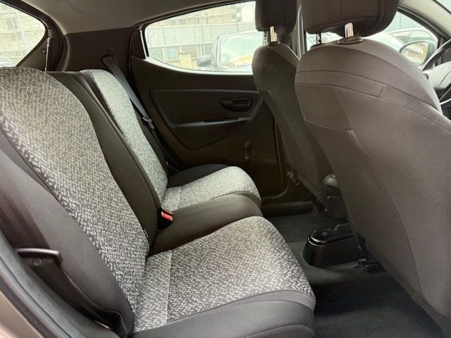 LANCIA Ypsilon usata, con Servosterzo