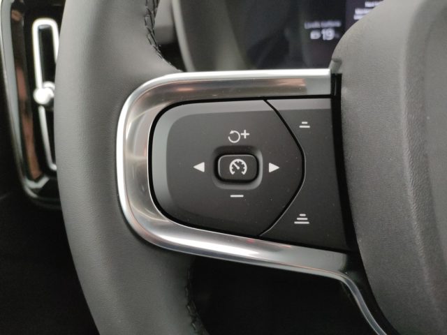 VOLVO C40 usata, con Touch screen