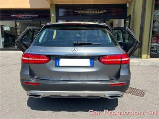 MERCEDES-BENZ E 220 usata, con Alzacristalli elettrici