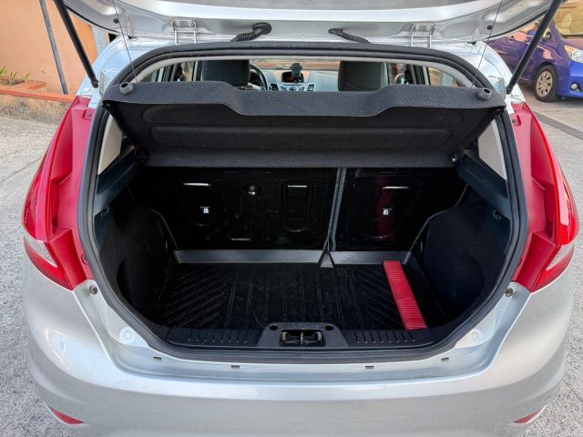 FORD Fiesta usata, con Sedile posteriore sdoppiato