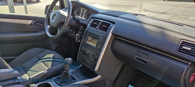 MERCEDES-BENZ B 180 usata, con Alzacristalli elettrici