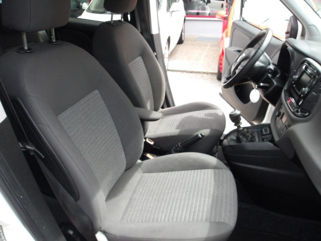 FIAT Doblo usata, con Airbag testa