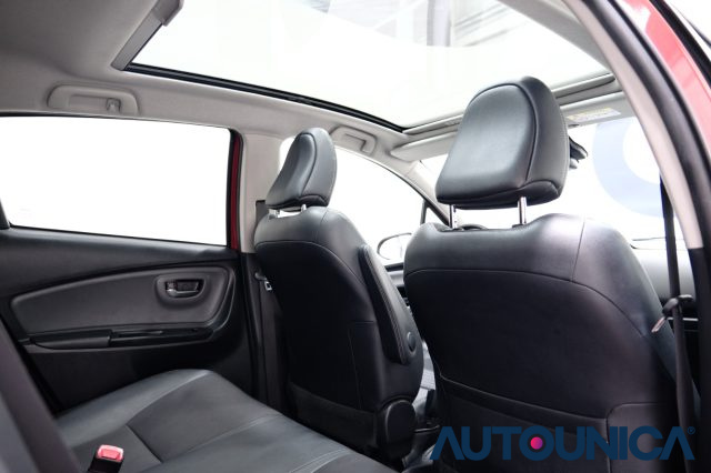TOYOTA Yaris usata, con ESP