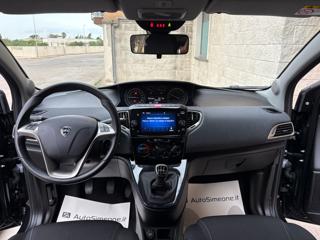 LANCIA Ypsilon usata, con Fendinebbia