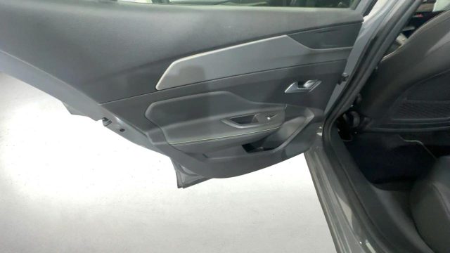 PEUGEOT 408 usata, con Volante in pelle