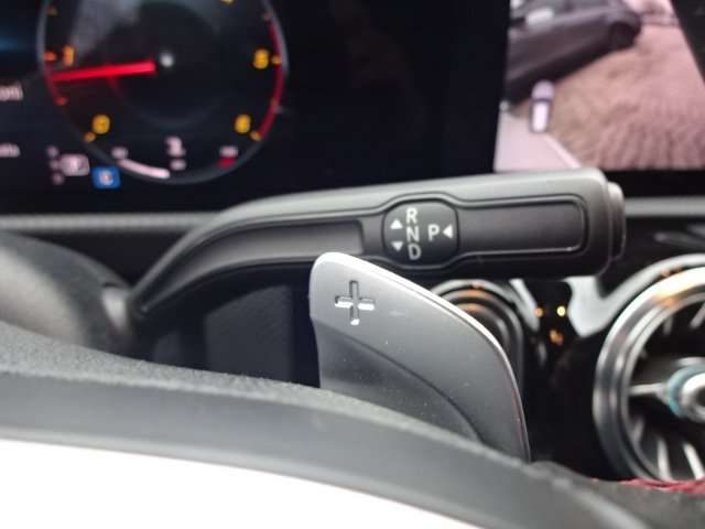 MERCEDES-BENZ CLA 200 usata, con Fari Xenon