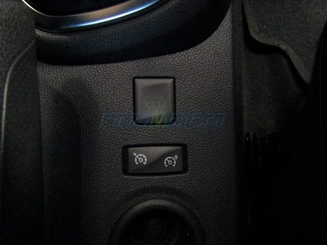 RENAULT Captur usata, con USB