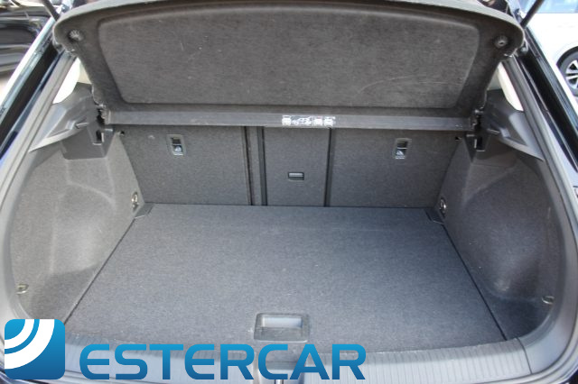 VOLKSWAGEN T-Roc usata, con Autoradio digitale