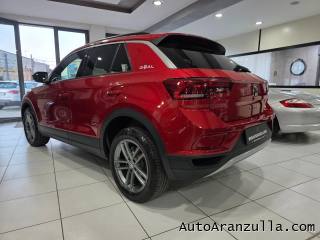 VOLKSWAGEN T-Roc usata, con Autoradio