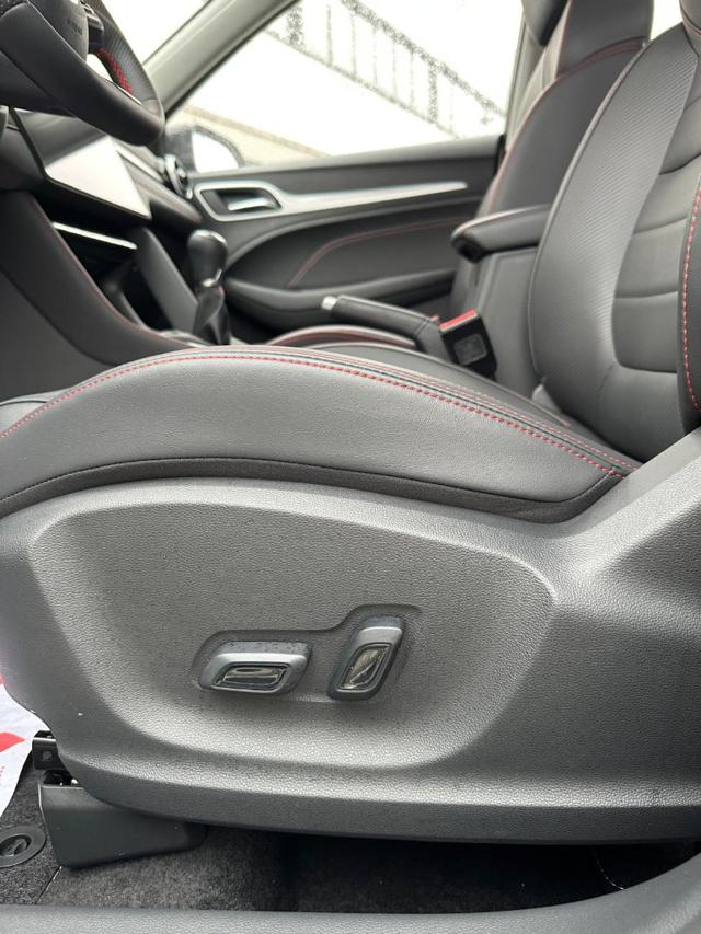 MG ZS usata, con Sedile posteriore sdoppiato