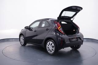 TOYOTA Aygo X usata 28