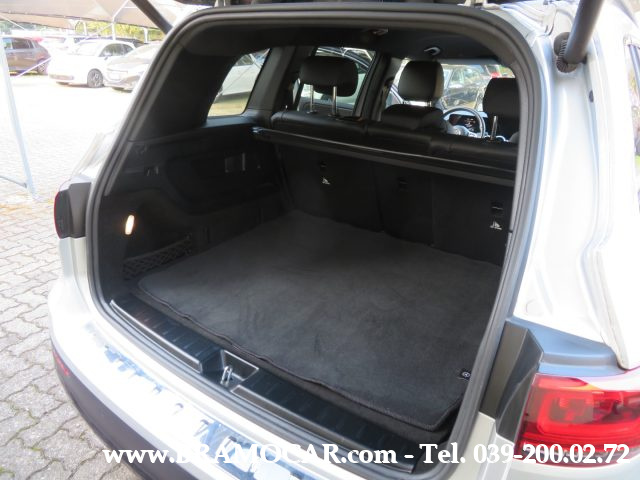 MERCEDES-BENZ GLB 200 usata, con Luci diurne LED