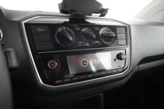 VOLKSWAGEN up! usata 7