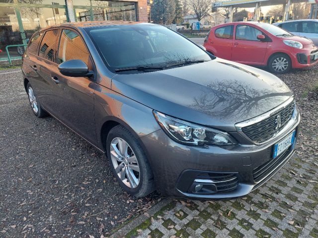 PEUGEOT 308 usata, con Airbag