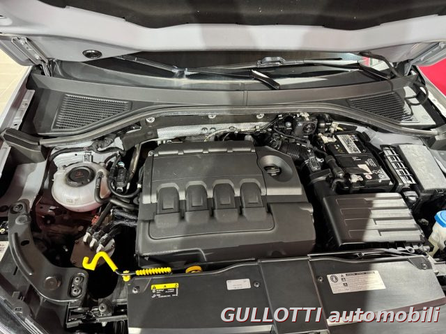 VOLKSWAGEN T-Roc usata, con Fari LED