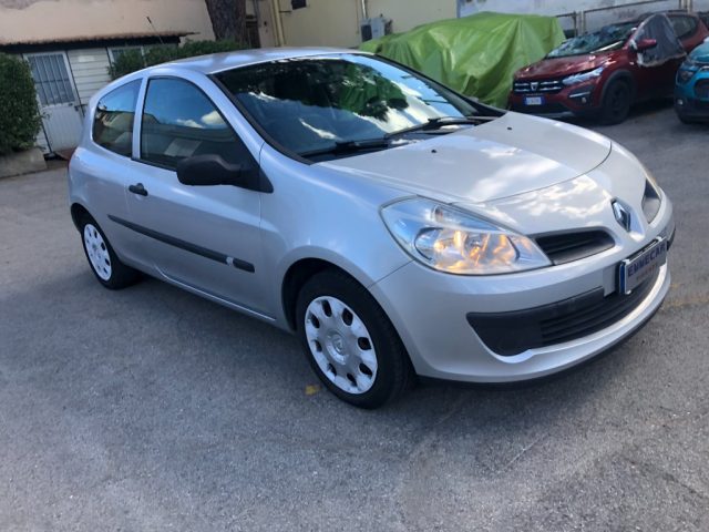 RENAULT Clio usata, con Airbag