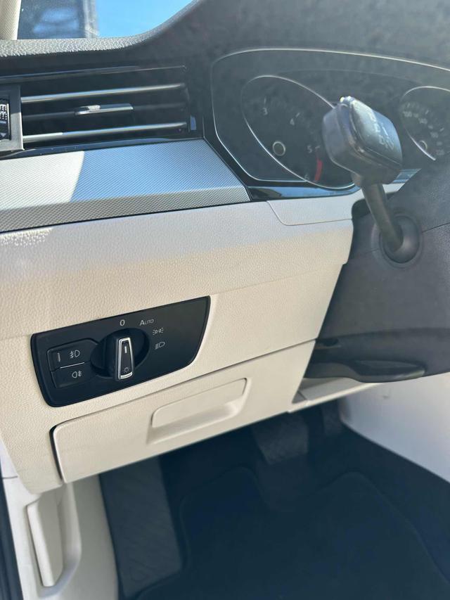 VOLKSWAGEN Passat Variant usata, con Fendinebbia