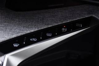 PEUGEOT 3008 usata, con Sistema di navigazione