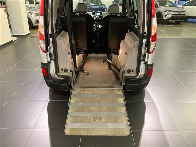 RENAULT Kangoo usata, con Park Distance Control