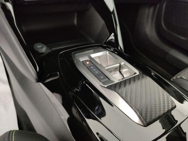 PEUGEOT 2008 usata, con Interni in pelle