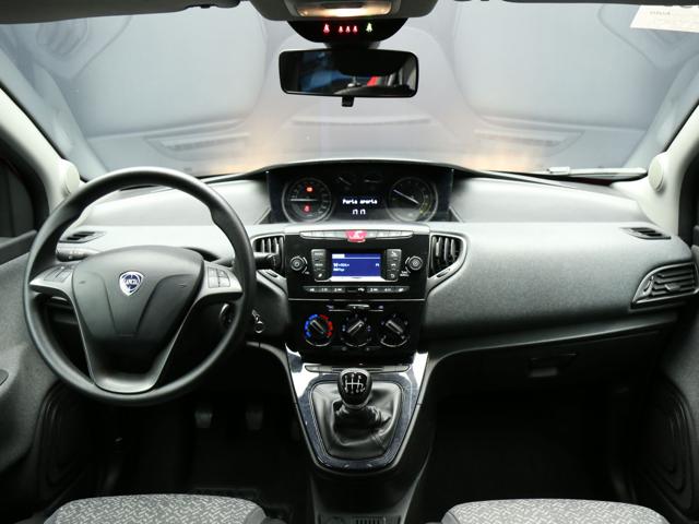 LANCIA Ypsilon usata, con USB