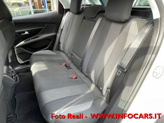PEUGEOT 3008 usata, con Autoradio