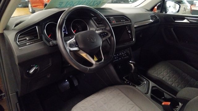 VOLKSWAGEN Tiguan usata, con Autoradio digitale