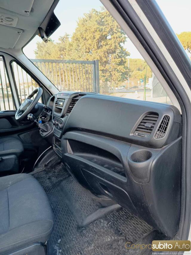IVECO Daily usata 8