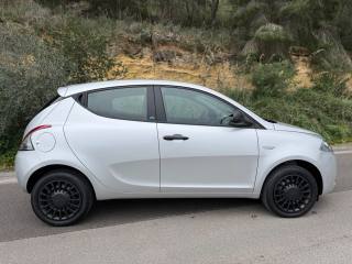 LANCIA Ypsilon usata, con Fendinebbia