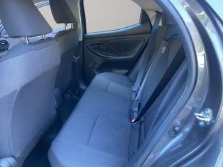 TOYOTA Yaris usata 21