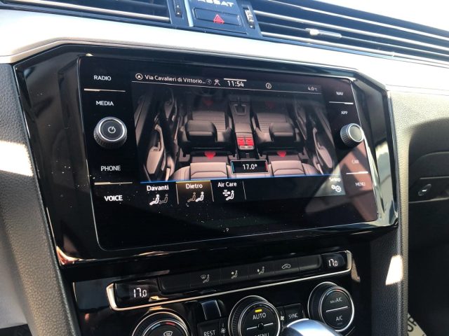 VOLKSWAGEN Passat Variant usata, con Specchietti laterali elettrici