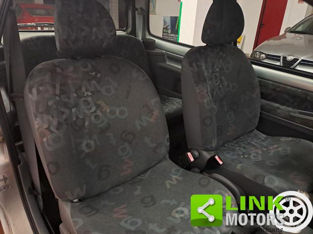 RENAULT Twingo usata 14