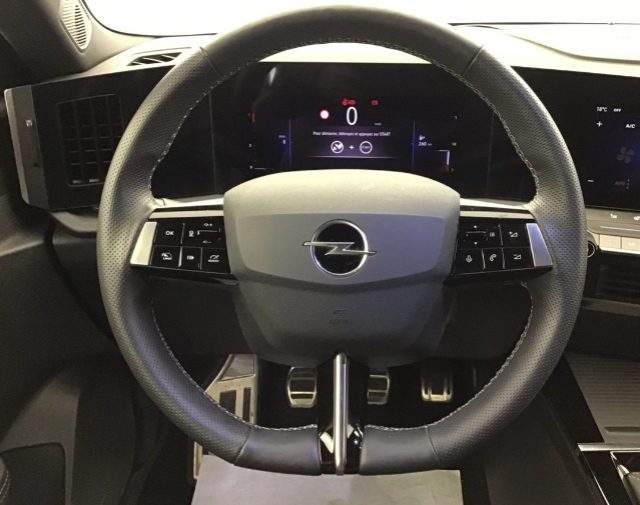 OPEL Astra usata, con USB