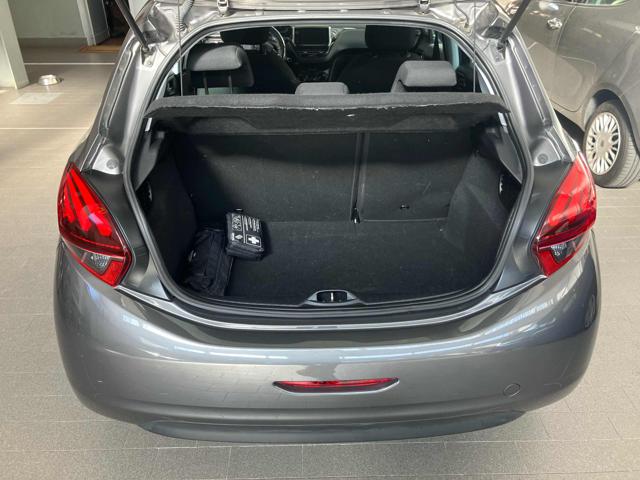 PEUGEOT 208 usata, con Autoradio