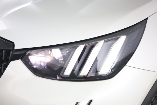 PEUGEOT 2008 usata 7