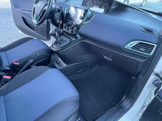 LANCIA Ypsilon usata, con Park Distance Control