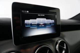 MERCEDES-BENZ GLA 200 usata, con Leve al volante