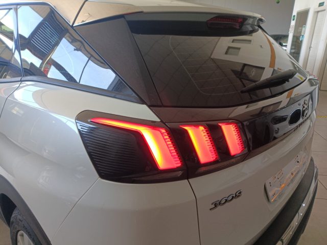 PEUGEOT 3008 usata, con Luci diurne LED