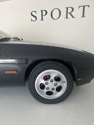 PORSCHE 928 usata 9
