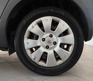 TOYOTA Yaris usata 7
