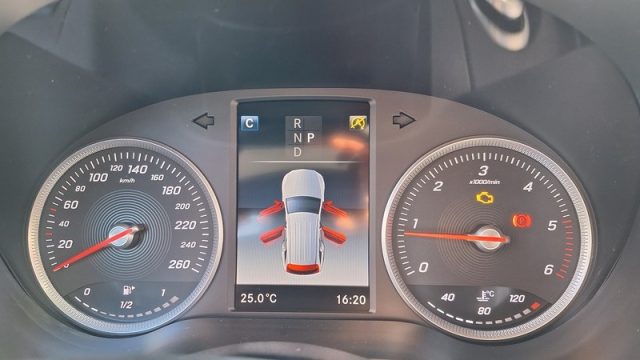 MERCEDES-BENZ GLC 250 usata, con Sensori di parcheggio posteriori