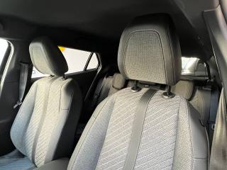 PEUGEOT 2008 usata, con Fari LED