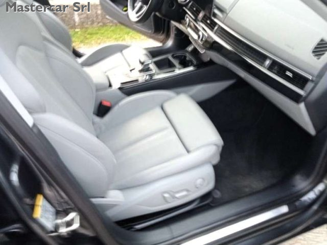 AUDI A4 usata, con Autoradio